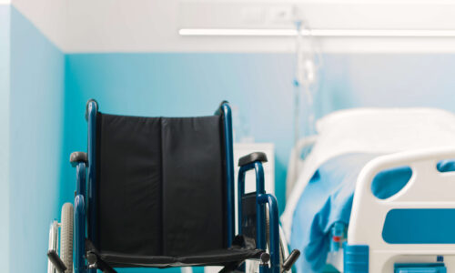 wheelchair-in-a-hospital-ward-TTQ6J49